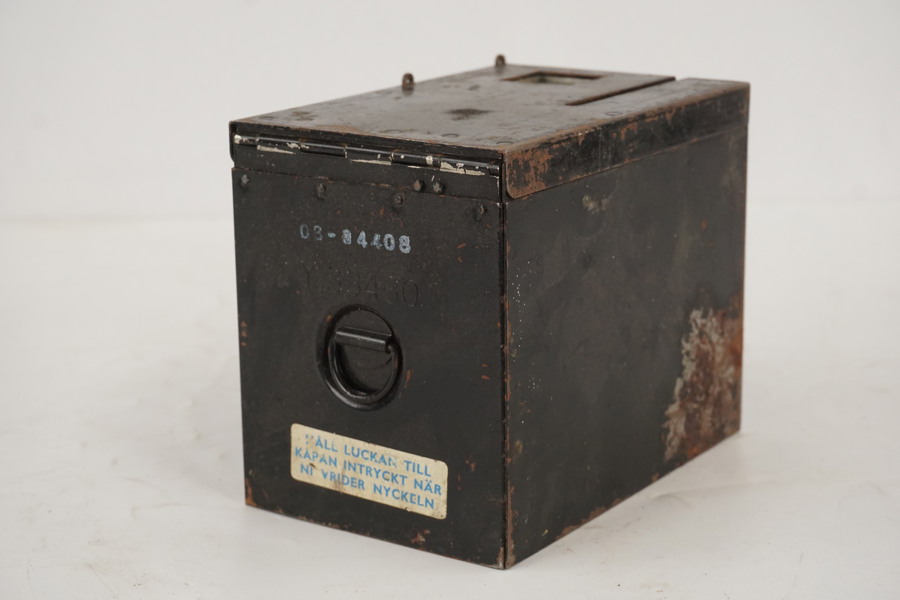 Myntlåda till mynttelefon. D84