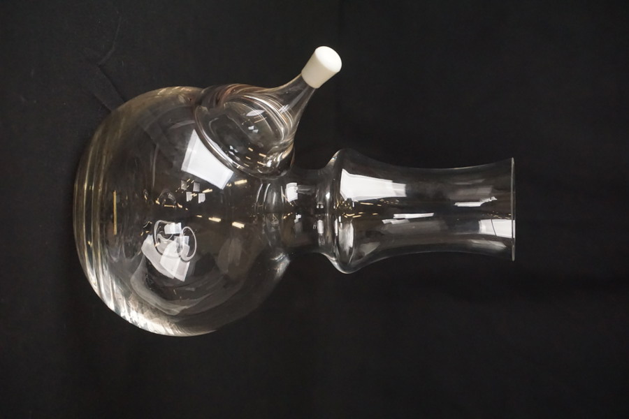 Bertil Vallien karaff i glas. G152