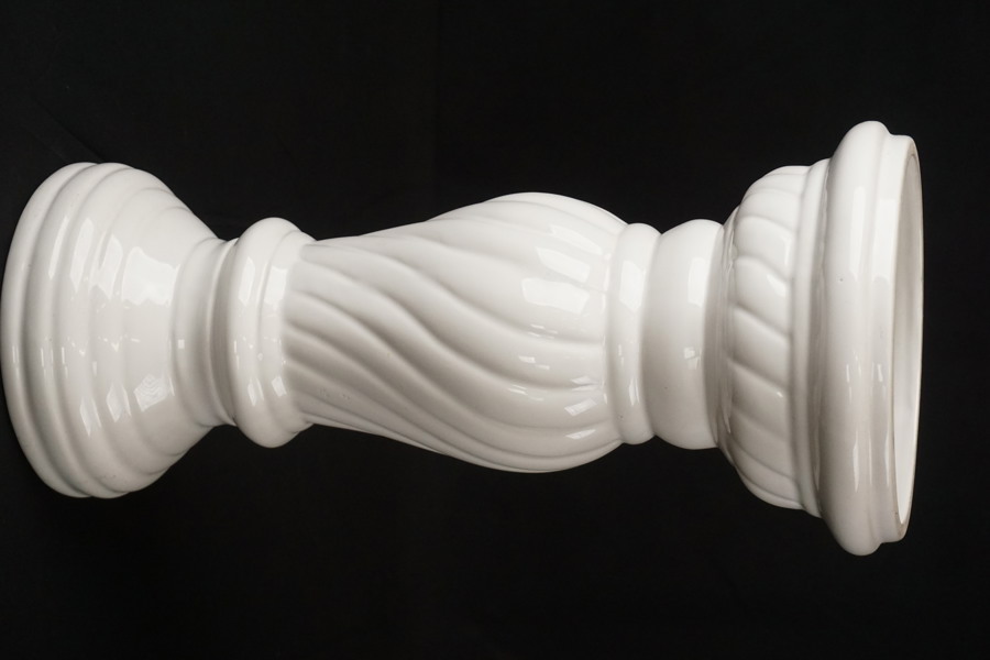 Blompedistal. G154