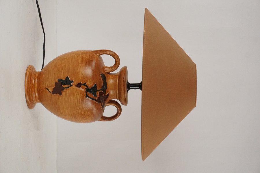 Bordslampa med krukdesign. G157