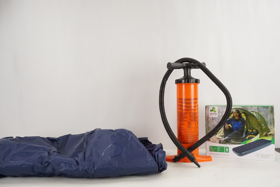 2st Jilong luftmadrasser med pump. BC462