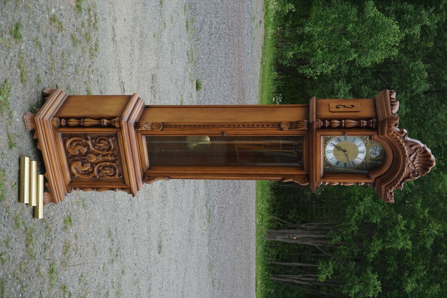 Tempus fugit golvur. B472
