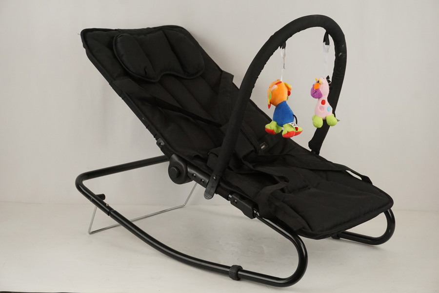 Night Days babysitter. B353/