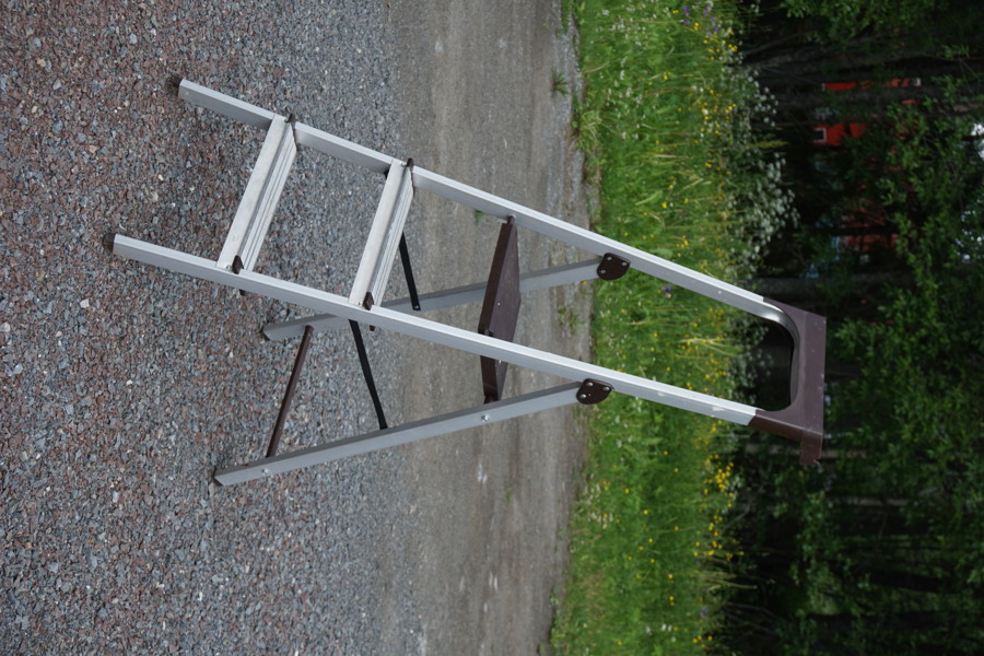 Trappstege Plastmetall i Värnamo AB. B3