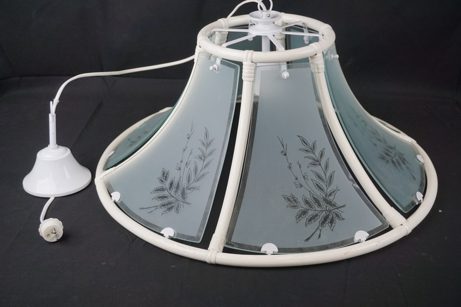 Taklampa frostat glas. B12