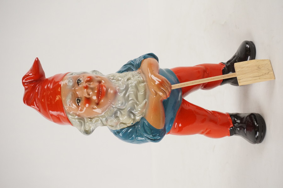 Tomte med spade. G1