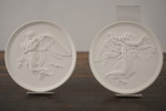 2 Bertel Thorvaldsen "Dagen och Natten" plaketter i gips. G93/