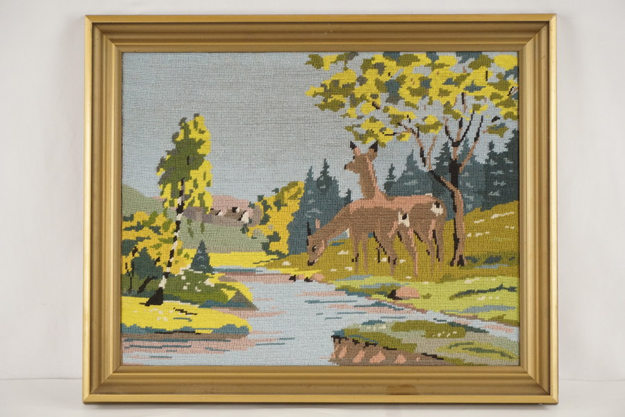 Broderad tavla (rådjur) 55x46cm. M21