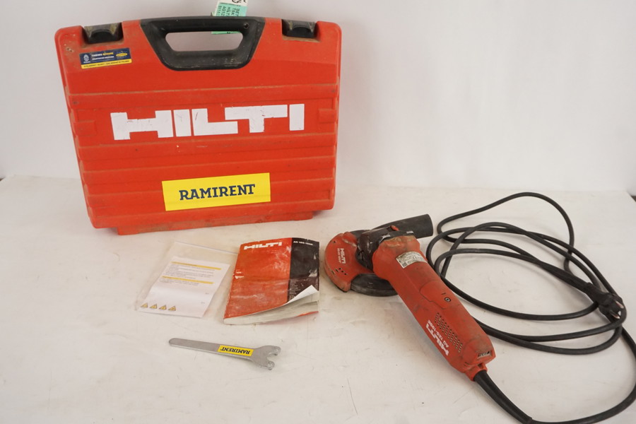 Hilti AG 125-19SE vinkelslip med väska. D10