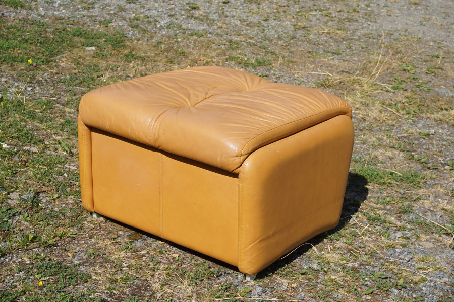 Fotpall skinn. B87