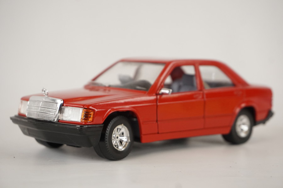 Bburago Mercedes 190 E modellbil. A37