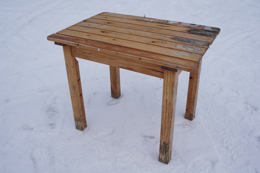 Utebord. B279/