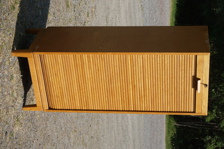 Tranås arkivskåp/jalusiskåp. B155