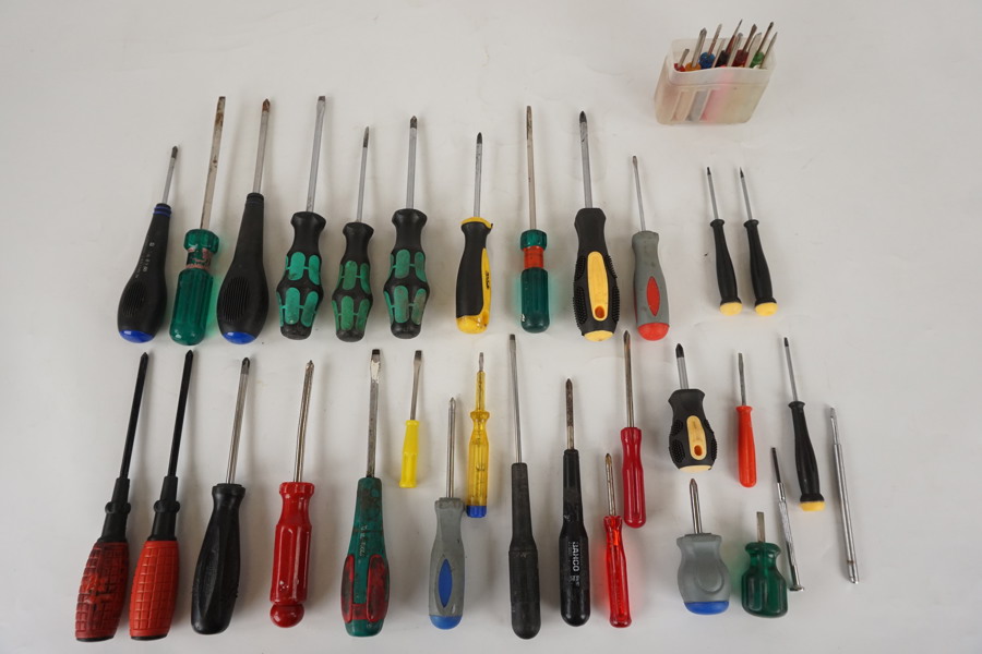 Diverse skruvmejslar Bahco Kamasa Tools m.m. D2