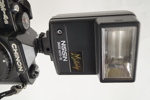 Retro kamera Chinon CM-4S med blixt Nissin 24ASO Auto-SO. A7
