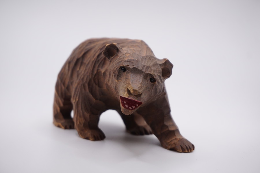 Björn skulptur i trä Ånge. A33 