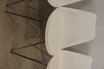 4st Stolar i Eames-stil DSX med kromade metallben. B13
