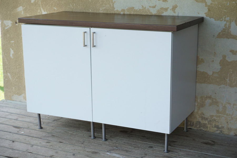 Skåp IKEA Harling. B77