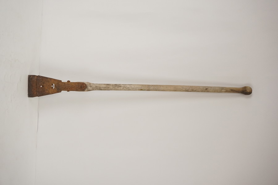 Äldre barkspade.  B132
