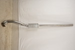 Mittenljuddämpare/avgasrör. B136