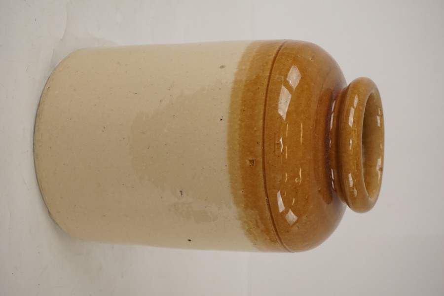 Krus Moira Pottery. G16