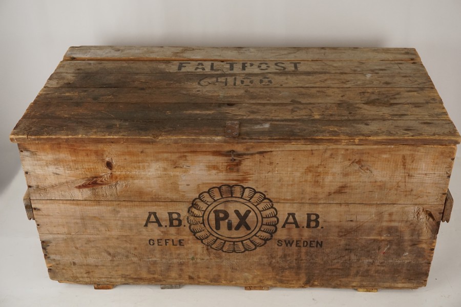 Trälåda A.B. Pix Gafle Sweden. B191