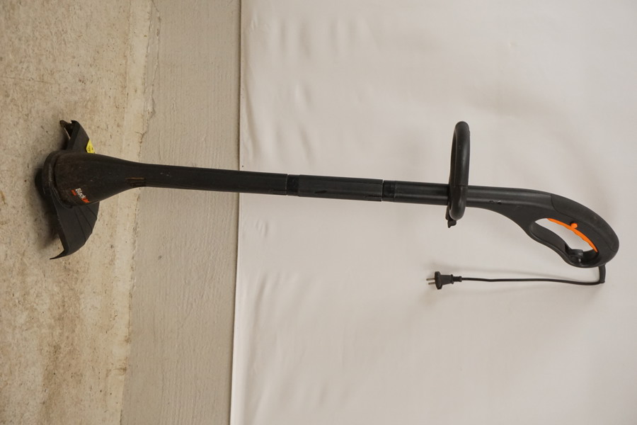 Grästrimmer Black line G300X. B230