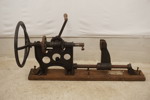 Äldre manuell borrmaskin. B246