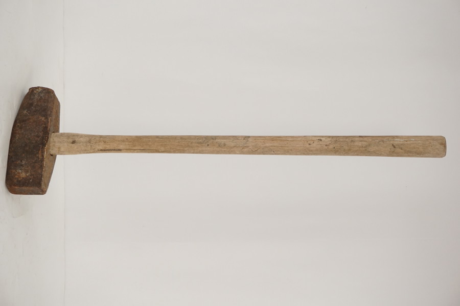 Slägga. B269