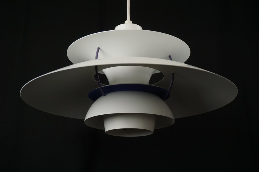 Poul Henningsen, Louis Poulsen, Taklampa. C27