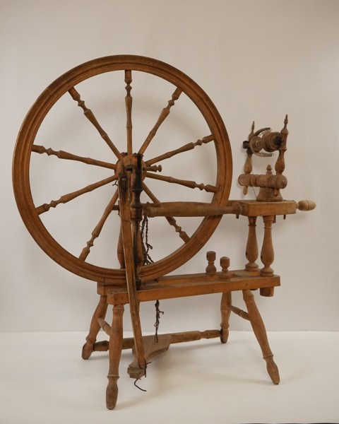 Allmoge Spinnrock. B302