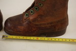 Barnstövlar i läder st 27.  A56