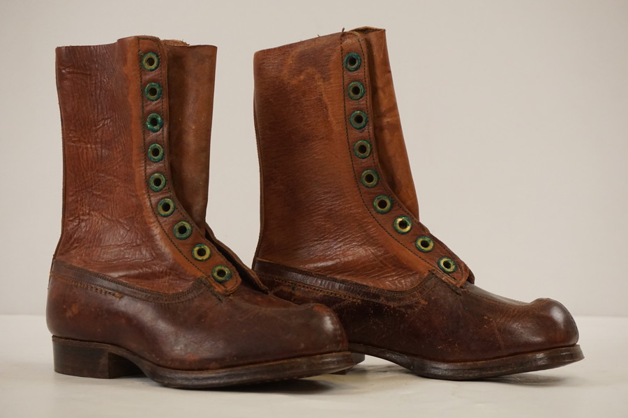 Barnstövlar i läder st 31.  A59