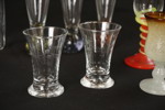 Diverse glas glas på fot flaska m.m. G22/