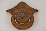 Äldre Väggklocka i näver. A124