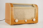 AGA 1733 radio. BC147/