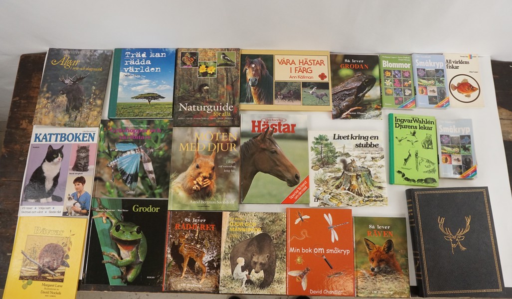 Böcker om djuren, Älgar, Hästar, Mötens med djur mm. BC261/