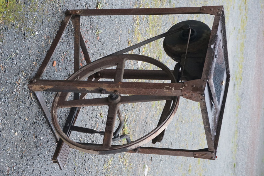 Fältässja / Smidesässja. B382