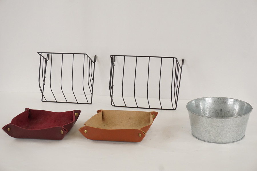 Höhäckar läderskålar m.m. A23/