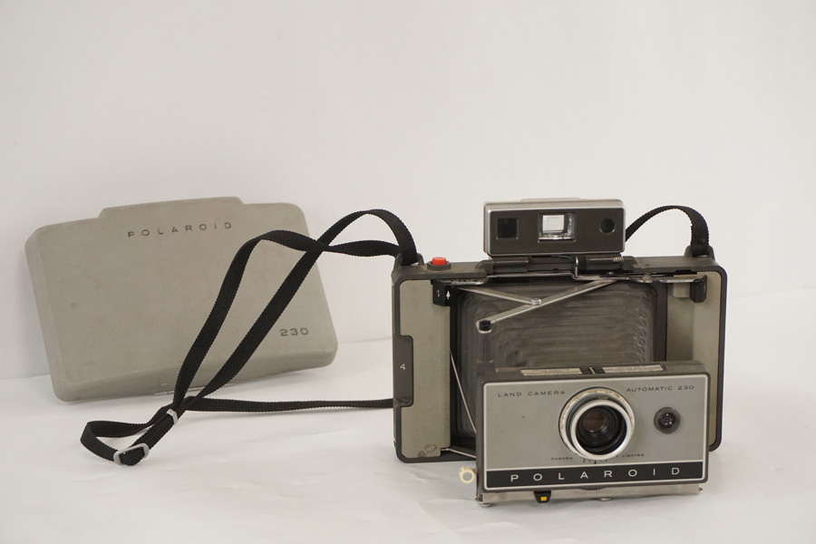 Polaroid Land Camera Automatic 230 med originalväska. A171/