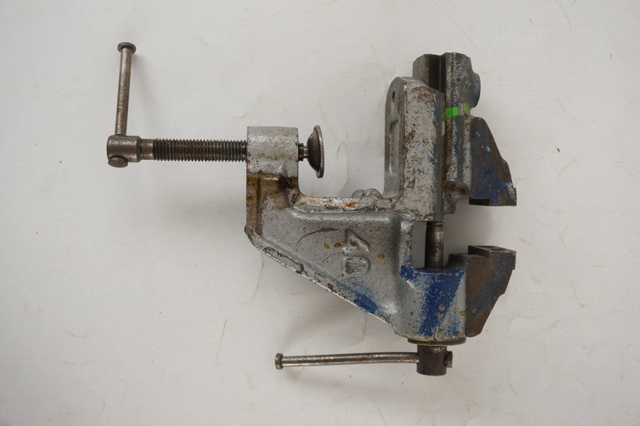 Skruvstycke 40. C21/