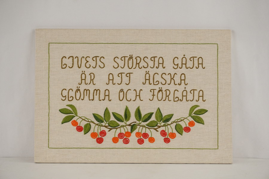 Bonad med visdomsord. M10/