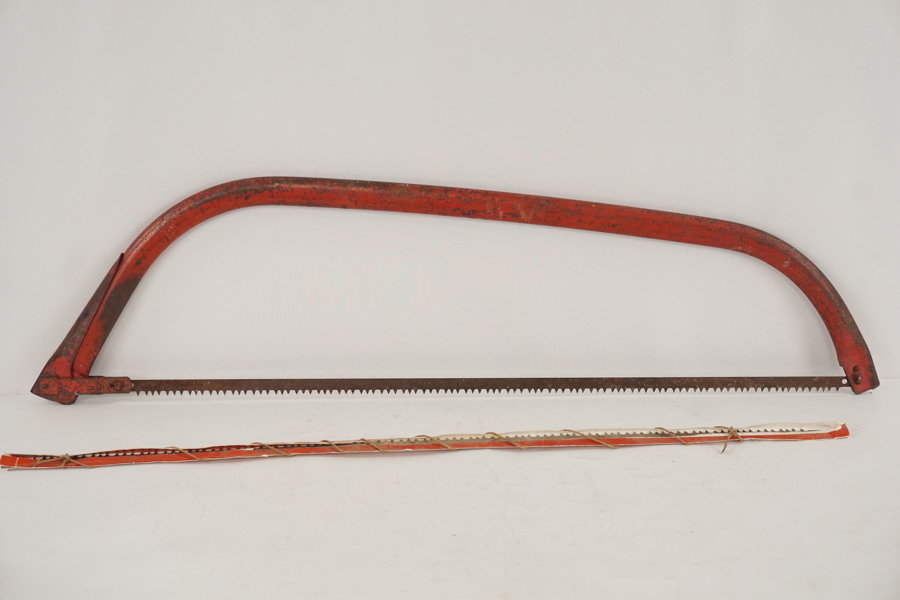 Bågsåg med reservblad. B144/