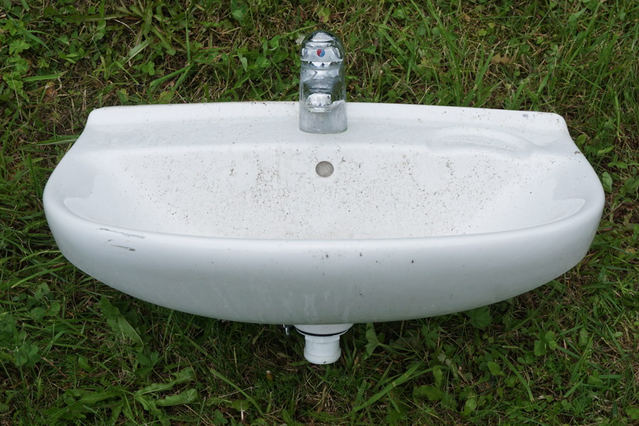 Handfat och kran Fm Mattsson. B85/