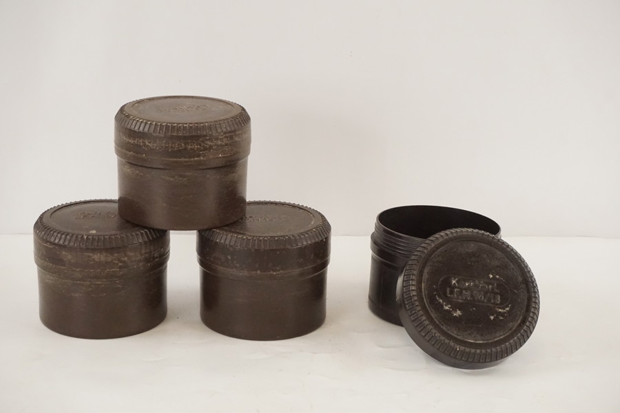 4st Bakelit behållare. A143