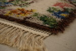 Ryamatta blommotiv 77x135. B64