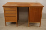 Skrivbord teak retro. B72