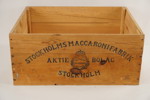 Stockholms Maccaroni fabrik trälåda. B85