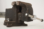 Skruvstäd. B140