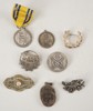 Silver brosch, medalj och hänge 89gram. A74